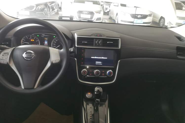 Used Nissan Tiida 2019 1.6L CVT Smart Enjoyment Version China VI Standard Audio And AC Panel