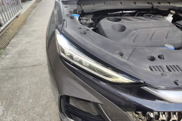 Used CHANGAN X7 PLUS 2024 1.5T Automatic Luxury 7-Seater Right Front Headlight