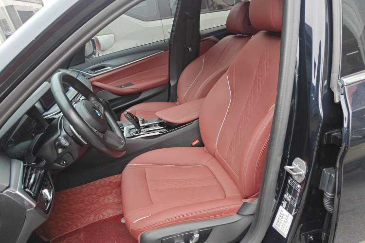 Used BMW 5 Series 2022 Second Facelift 530Li Leading Edition M Sport Package
