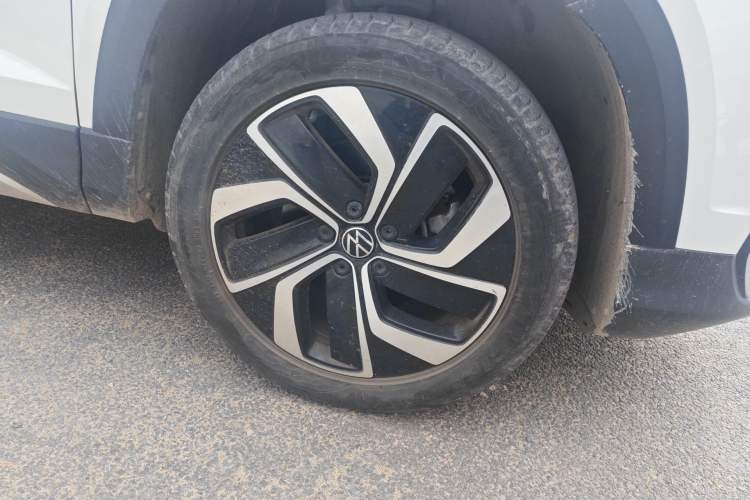 Used Volkswagen Tharu 2024 300TSI Two-Wheel-Drive Full Moon Edition