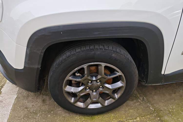 Used Jeep Renegade 2018 Connected Large Screen Version 180T Automatic Kinetic Edition+ Left Front Wheel Hub