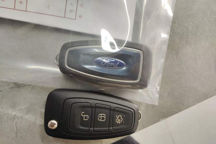 Used Ford Focus 2017 Hatchback 1.6L Manual Fashion Edition SmartDrive Version