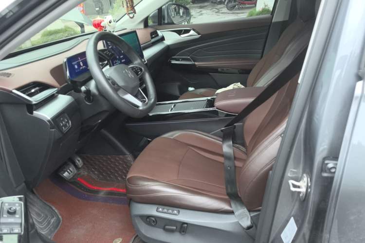 Used Volkswagen ID.6 X 2021 Pro Smart Long-Range Edition Left Front Seat