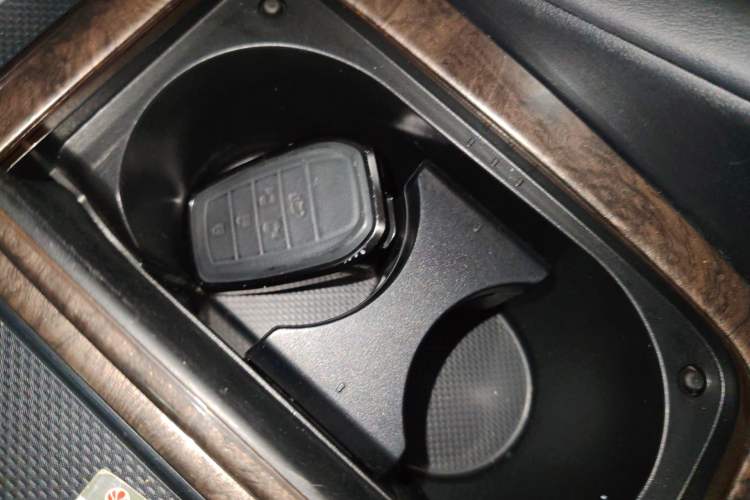 Used Toyota Vellfire 2021 Crown Dual-Engine 2.5L HV Prestige Edition
