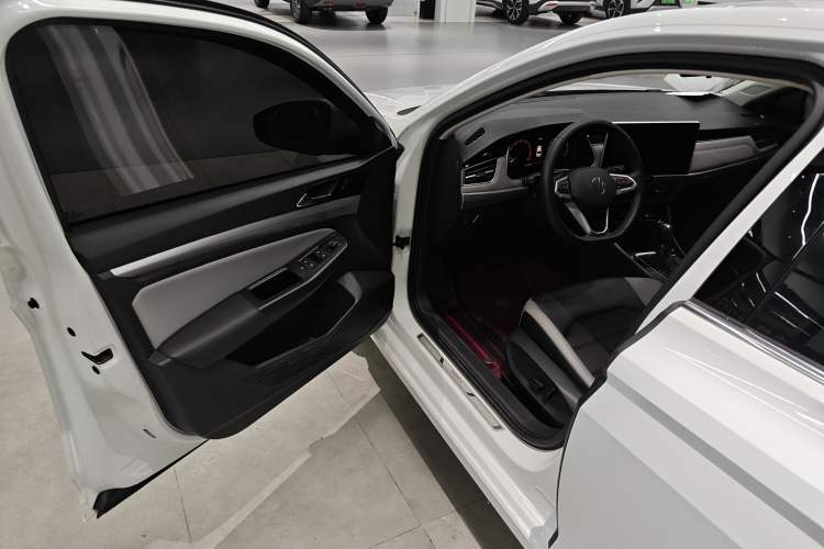 Used Volkswagen Bora 2025 300TSI DSG Prestige Edition