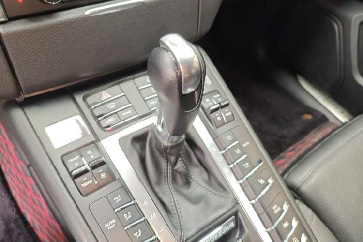Used Porsche Macan 2017 Macan 2.0T Gear Lever