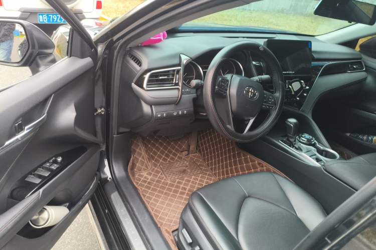Used Toyota Camry 2023 2.0G Luxury Edition Driver Seat