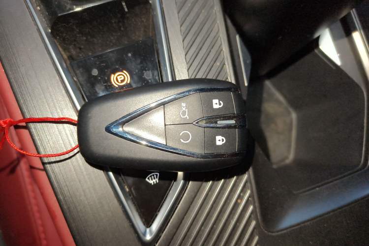 Used Oshan Z6 2023 Blue Whale 1.5T DCT Smart Luxury Model