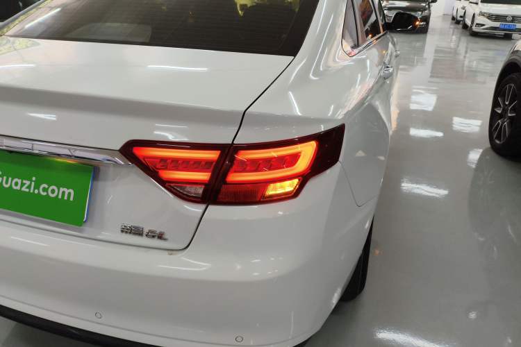 Used Geely Auto Emgrand GL 2021 UP 1.4T CVT Leading Edition
