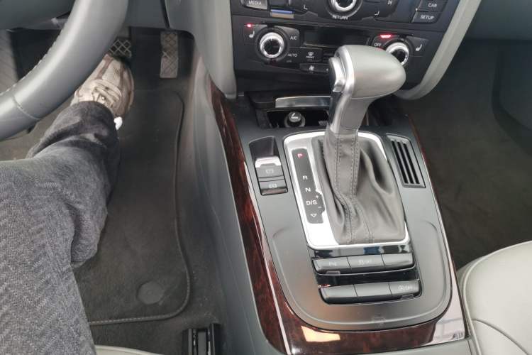 Used Audi A4L 2015 35 TFSI Automatic Comfort Model