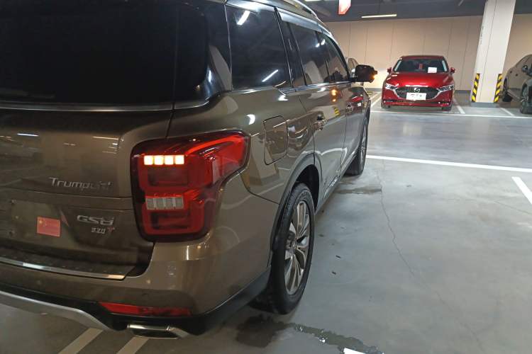 Used GAC Trumpchi GS8 2017 320T Two-Wheel Drive Luxury Smart Connectivity Version (7 Seats)
