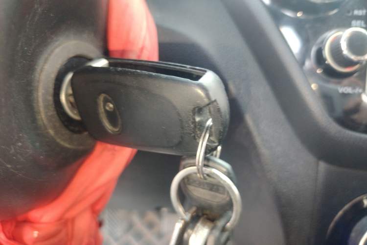 Used Kia K2 2015 Sedan 1.4L MT GLS
