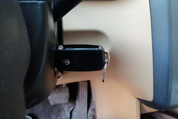 Used Volkswagen Touran 2011 1.4T DSG Zhiya Edition 5 Seats Vehicle Key