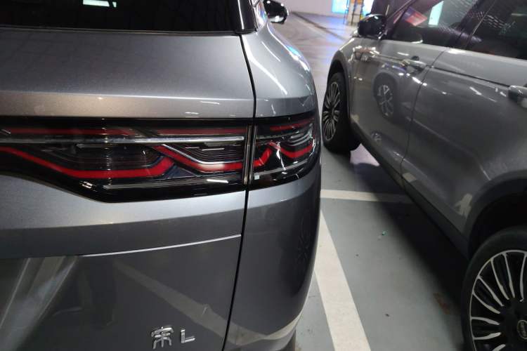 Used BYD Song L DM-i 2024 160 km Excellence Version
