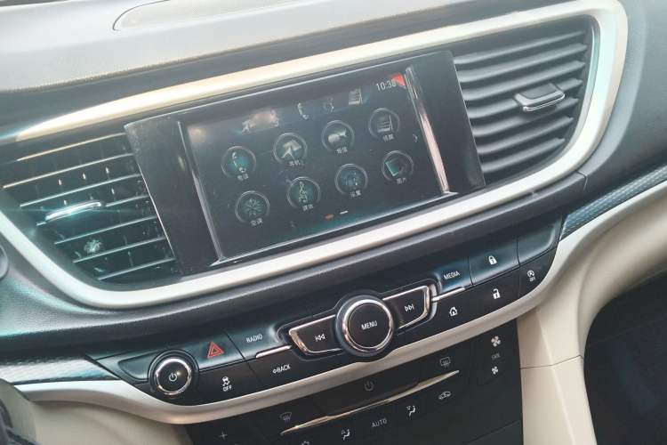 Used Buick GT 2019 15T Dual-Clutch Connected Elite Model China VI Audio And AC Panel