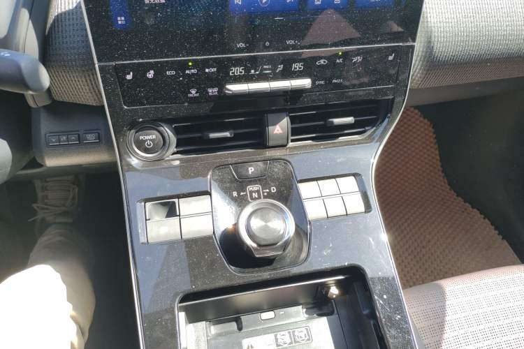 Used Toyota FAW bZ4X 2022 Two-Wheel Drive Long-Range PRO Version Gear Lever