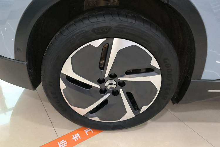 Used Nio ES6 2023 75 kWh Right Rear Wheel Hub