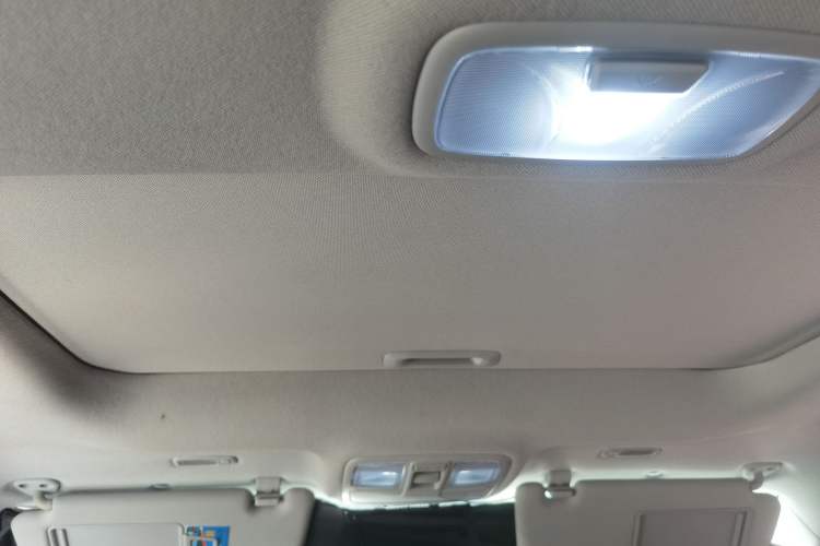 Used Hyundai ix35 2015 2.0L Automatic 2WD Smart Version China V Standard