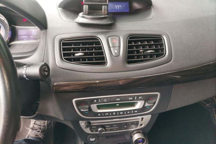 Used Renault Fluence 2013 2.0L Comfort Edition
