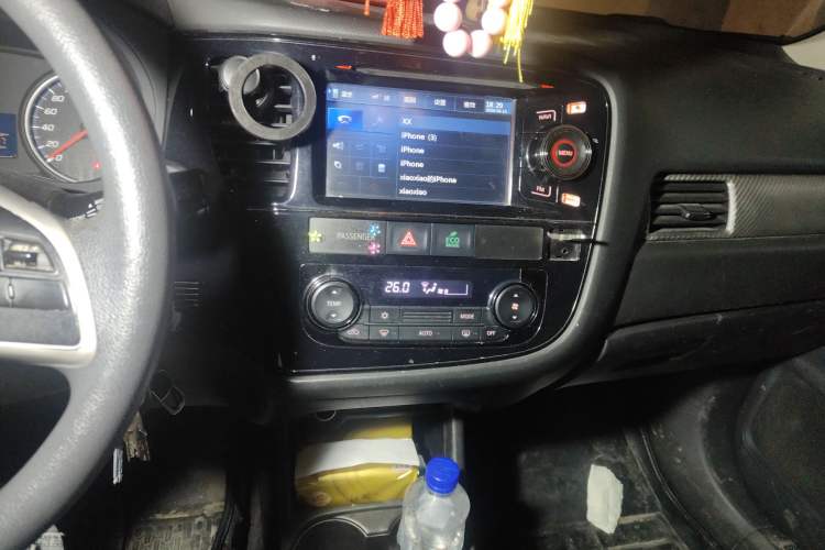 Used Mitsubishi Outlander 2013 2.0L Two-Wheel Drive Sport Navigation Version 5 Seats