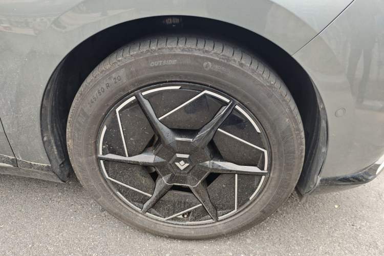 Used Hyptec HT 2023 670 Rear-Drive Ultra-High-Voltage NDA Version
