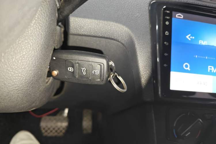 Used Volkswagen Santana 2015 1.6L Automatic Fashion Edition
