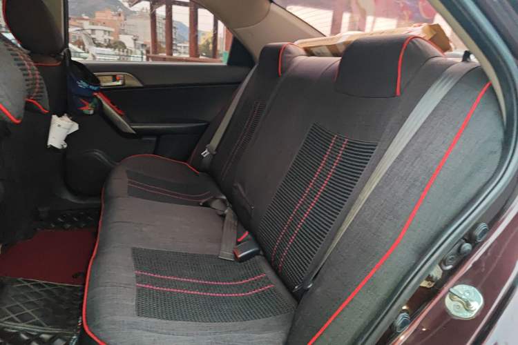 Used Kia Forte 2011 1.6L AT GLS Left Rear Seat