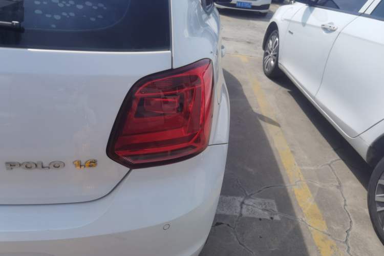 Used Volkswagen Polo 2014 1.6L Automatic Comfort Edition Right Rear Taillight