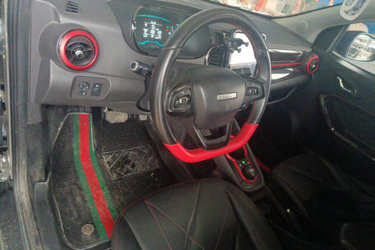 Used Chery QQ Little Ant 2021 200 000-Yuan Ant Fan Edition Talent Version Lithium Iron Phosphate 301 km Center Console