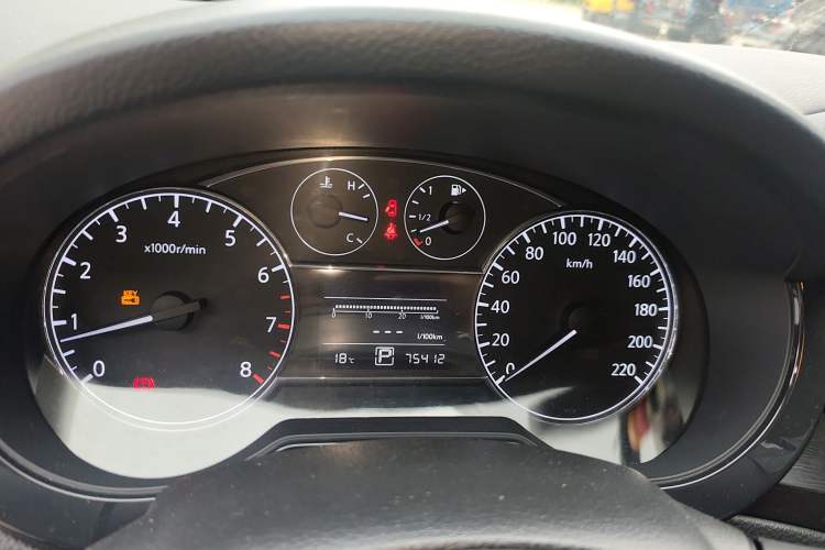 Used Nissan Tiida 2014 1.6L CVT Smart Model