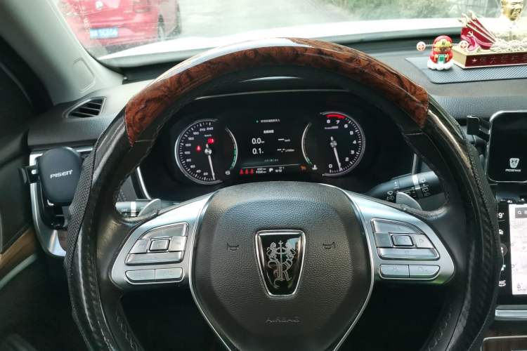 Used Roewe RX8 2019 30T Smart Connectivity Two-Wheel Drive Supreme Flagship Edition