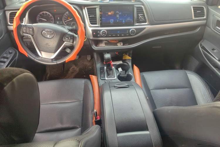 Used Toyota Highlander 2017 2.0T Four-Wheel Drive Luxury Edition 7 Seats