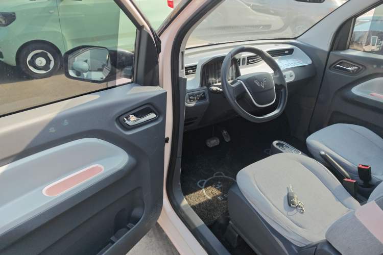 Used Wuling Hongguang MINIEV 2021 Macaron Fashion Model Lithium Iron Phosphate