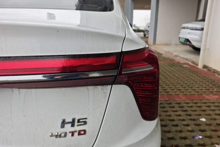 Used Hongqi H5 2023 2.0T Automatic Smart Connect Flagship Edition
