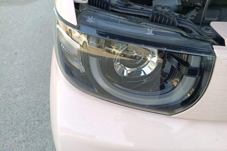 Used Chery QQ Ice Cream 2022 170km Sundae Phosphate Lithium-Ion