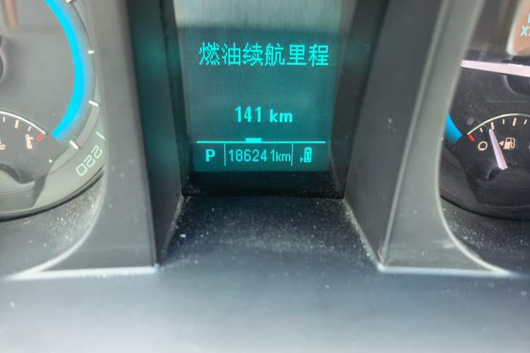 Used Buick GL8 2015 2.4L Luxury Business Premium Edition Odometer Close Up