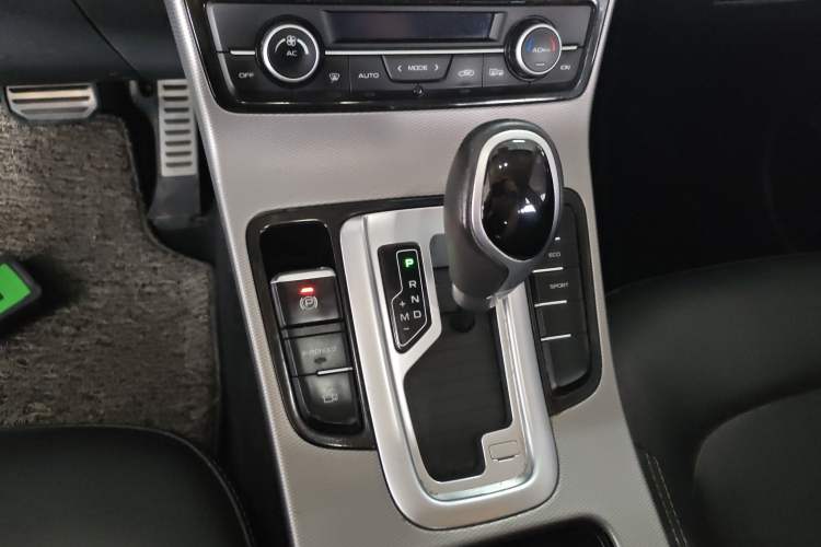 Used Geely Auto Emgrand GS 2018 Lingchao Edition 1.4T Automatic LingShang Smart Connectivity Model Gear Lever