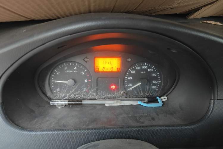 Used Wuling Rongguang 2011 1.2L Base Version
