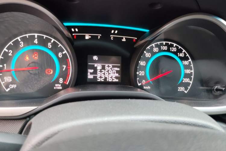 Used Chevrolet Cavalier 2018 320 Manual Enjoyment Edition Odometer Close Up