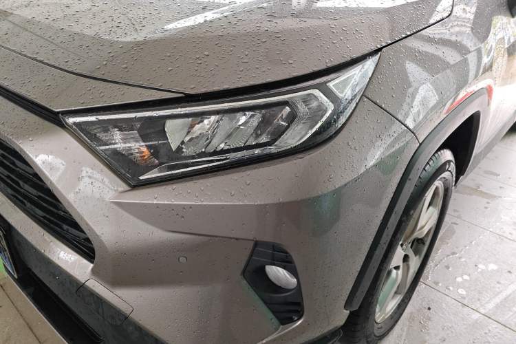 Used Toyota RAV4 2021 2.0L CVT Two-Wheel Drive Fashion Edition