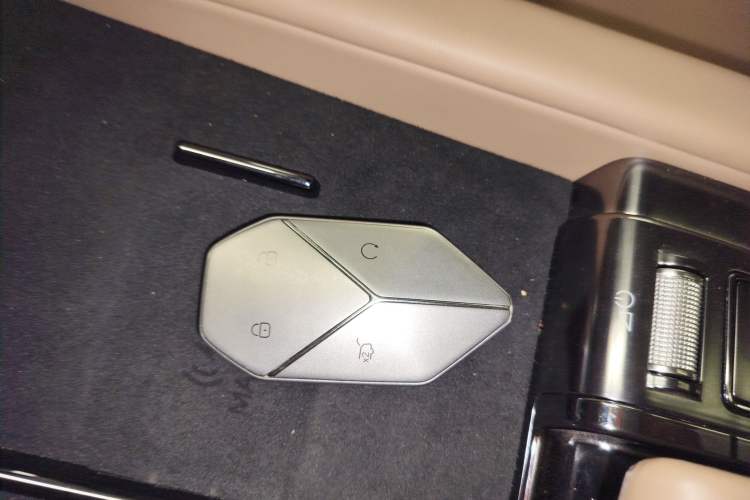 Used Formula Leopard Leopard 8 2025 Smart & Brave Flagship Edition 7 Seats