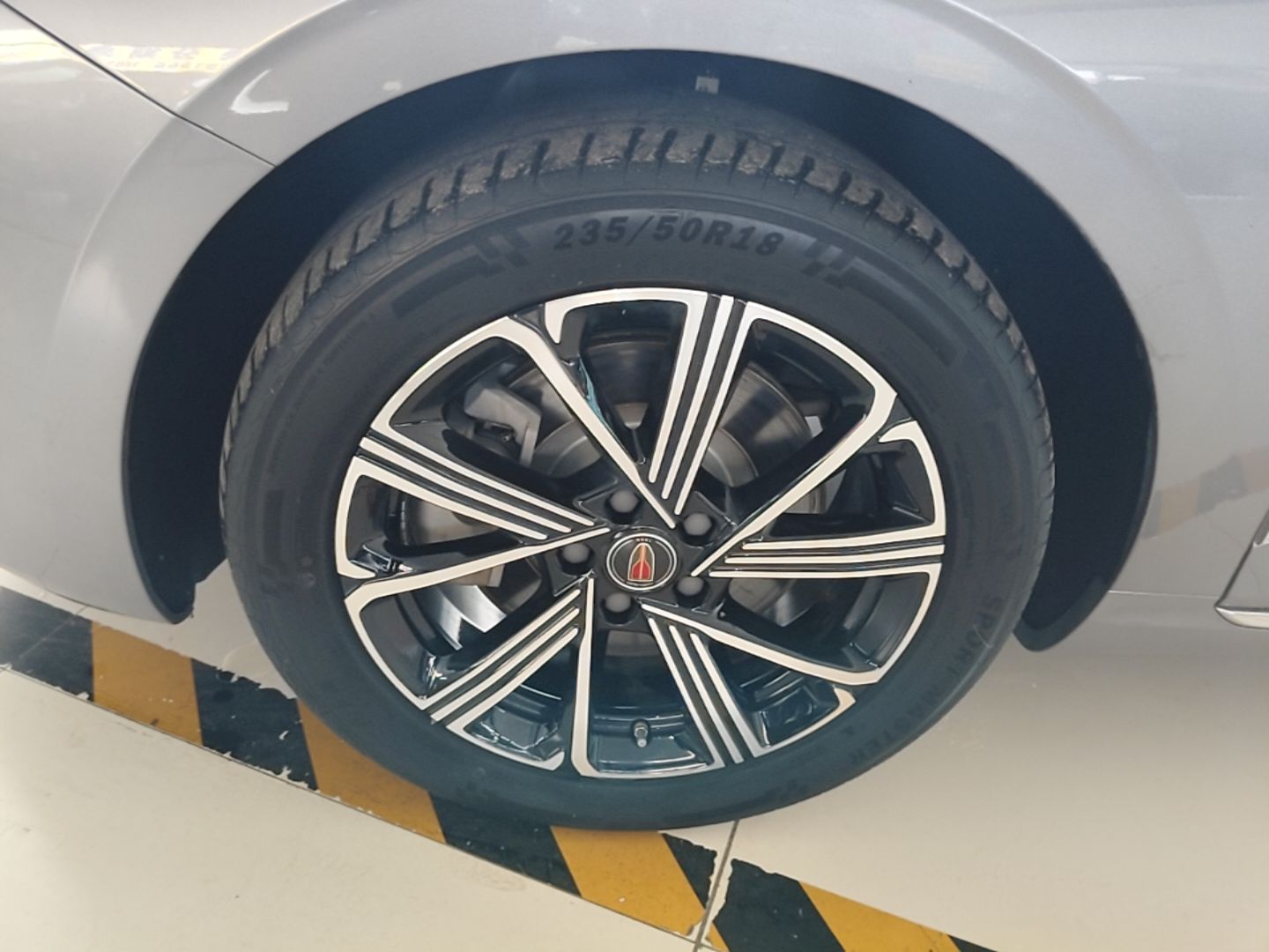 Hongqi H5 PHEV 2025 170 Super Hybrid Version — снимка 10