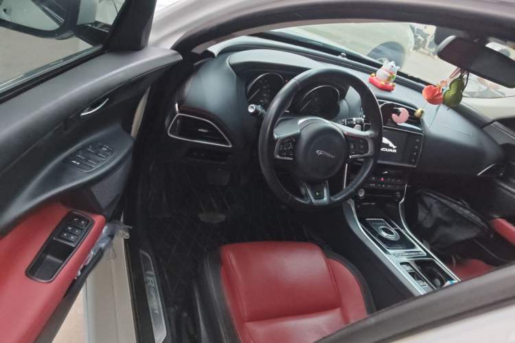 Used Jaguar XE 2018 2.0T 200 PS Two-Wheel-Drive R-Sport Sport Edition
