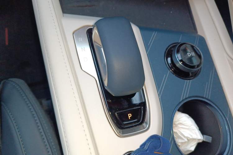 Used Zeekr 001 2024 WE Edition 100 kWh Rear-Drive Gear Lever