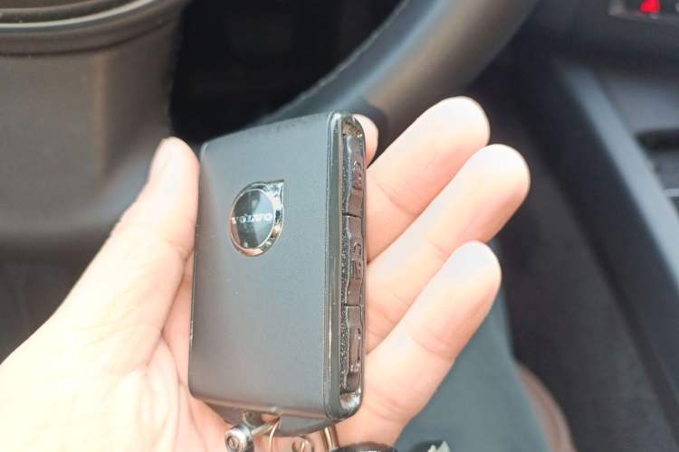 Used Volvo XC60 2025 B5 4x4 Smart Luxury Edition
