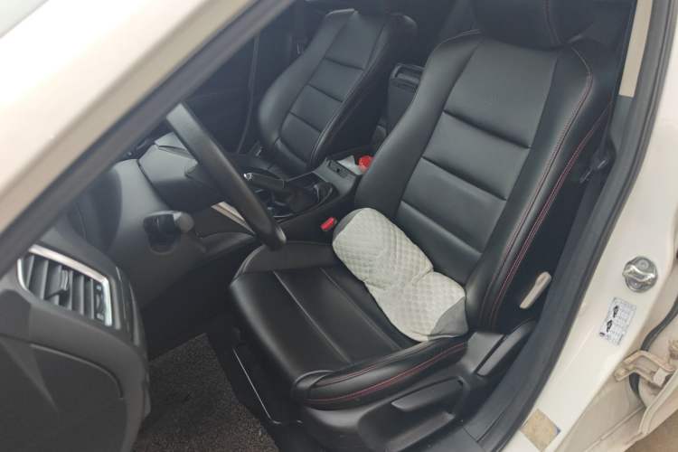 Used Mazda Atenza 2014 2.0L Blue Sky Fashion Edition
