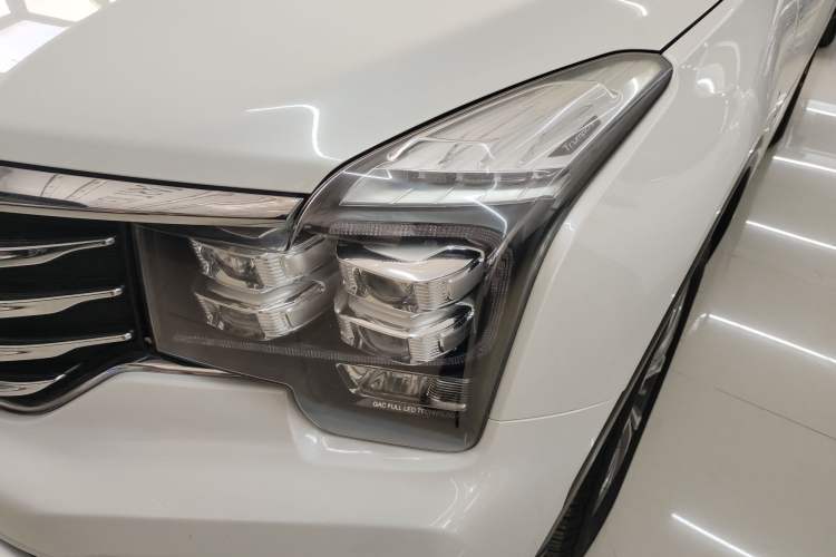 Used GAC Trumpchi GS8 2017 320T Two-Wheel Drive Luxury Smart Connectivity Version (7 Seats)