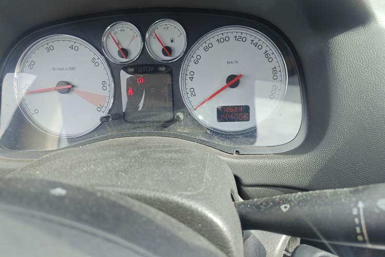 Used Peugeot 307 2008 Hatchback 1.6L Manual Deluxe Edition Odometer Close Up