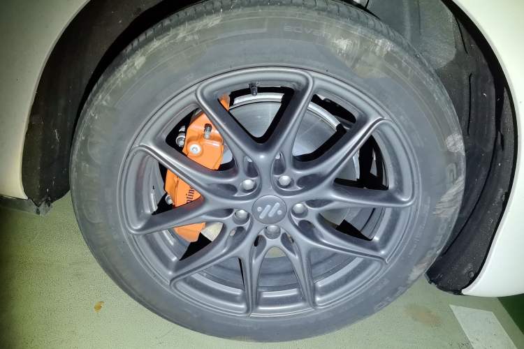 Used IM LS6 2025 Long-Range Lingxi Smart Enjoyment Edition Right Front Wheel Hub