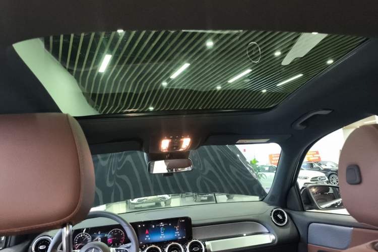 Used Mercedes-Benz GLB 2024 GLB 200 Dynamic Edition Headliner